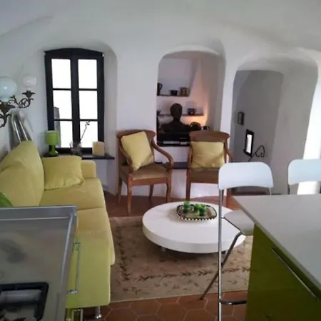 Large House With Panoramic Sea View וילה