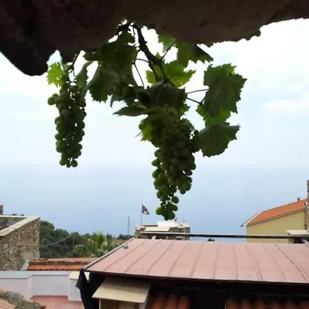 Βίλα Large House With Panoramic Sea View Cipressa